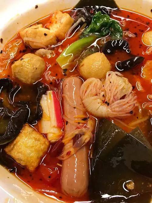 Spicy Hot Pot (麻辣烫）